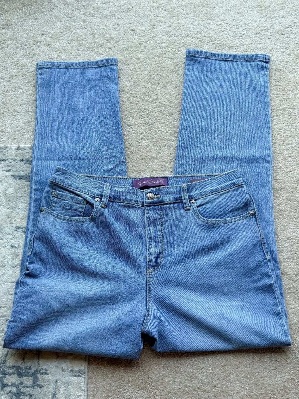 Gloria Vanderbilt Amanda High-rise Straight-leg Jeans Light Wash - Size 12S